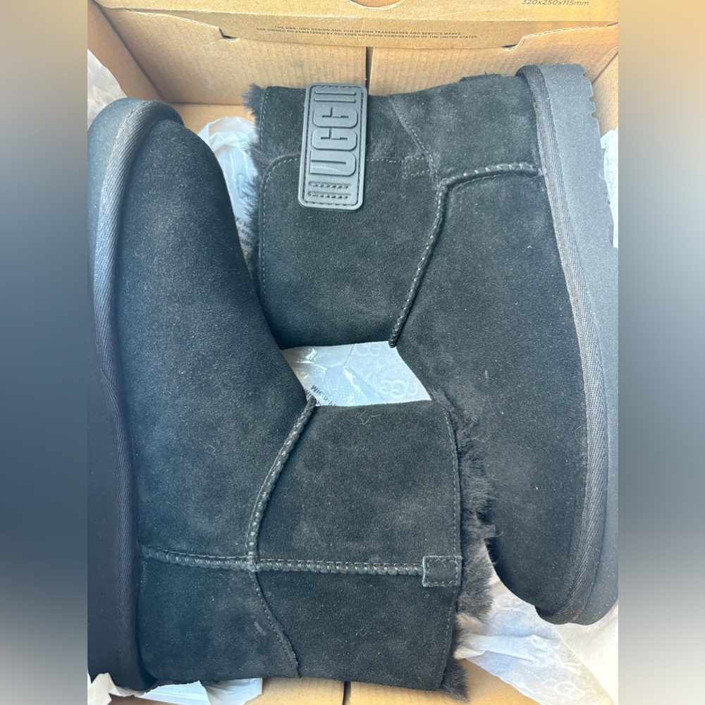 UGG Bailey Mini Logo Strap Bootie - Picture 5 of 10